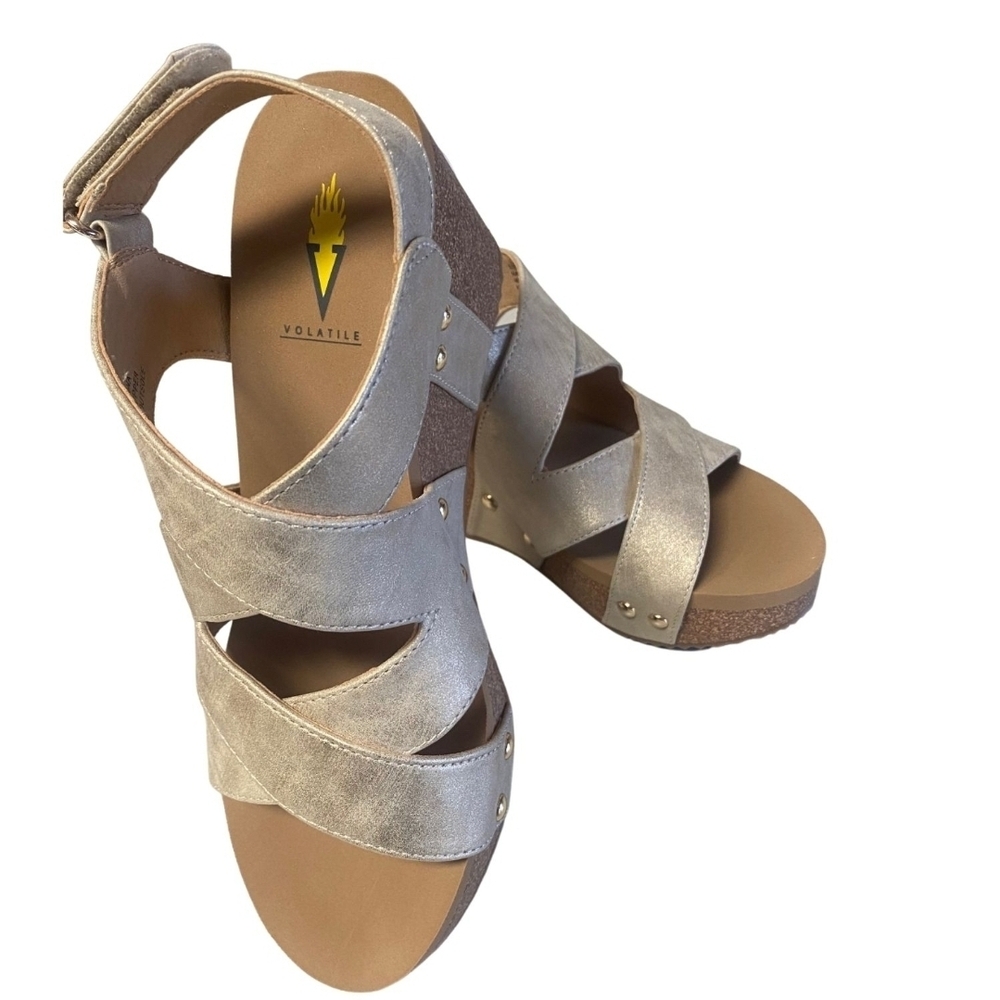 Volatile Women's Tan Sandals